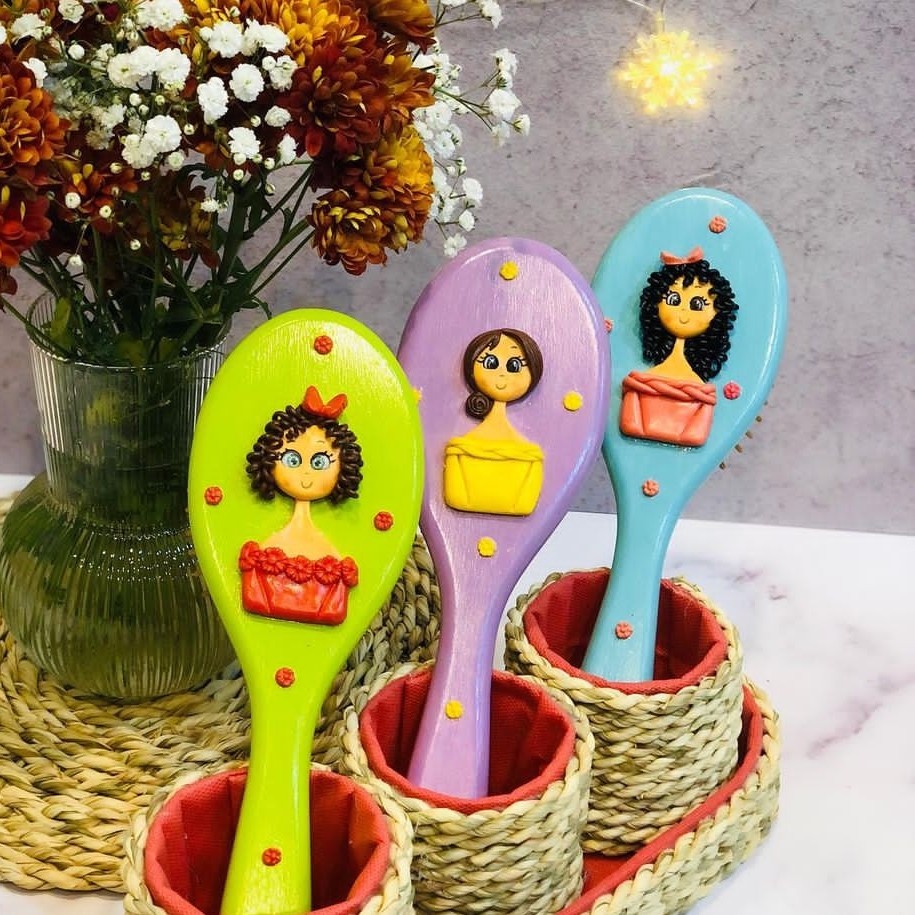 برس چوبی جنس بامبو با طراحی فانتزی خمیر نشکن پلیمری