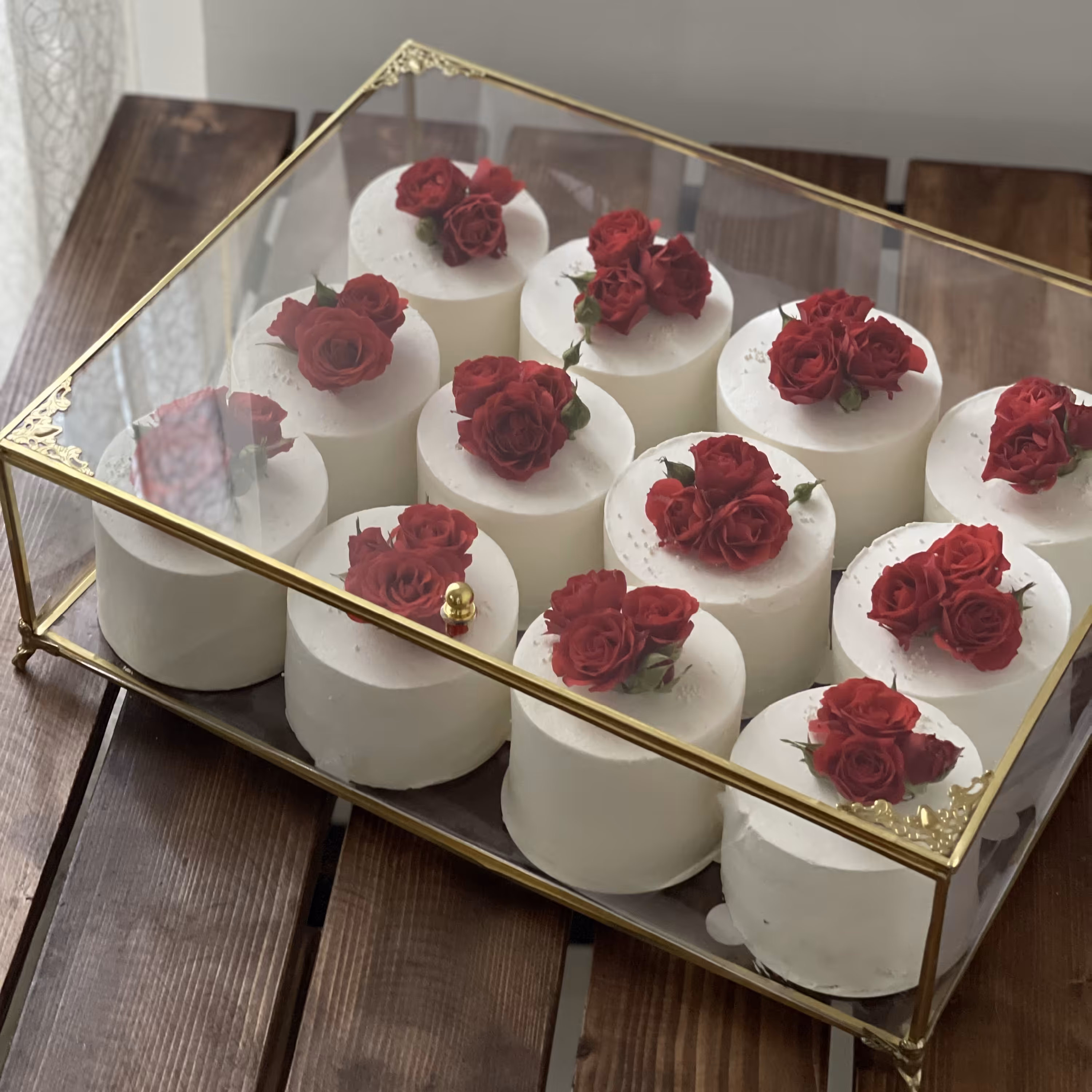 جعبه مینی کیک خواستگاری یا بله برون شفاف با فریم طلایی