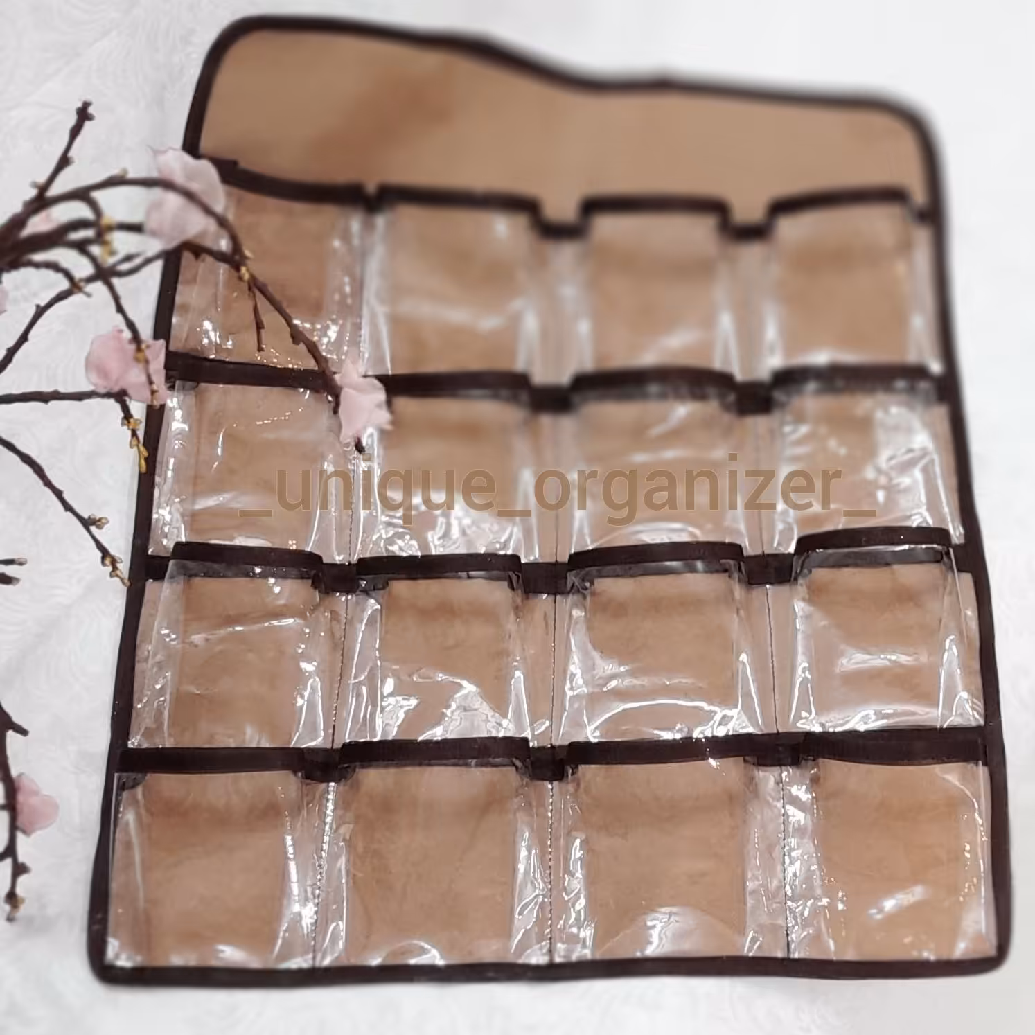 جاجورابی 16 جیب   با ابعاد 44در54 سانتیمتر    نظم دهنده گلسر نظم دهنده اکسسوری و لوازم آرایش و اتاق کودک