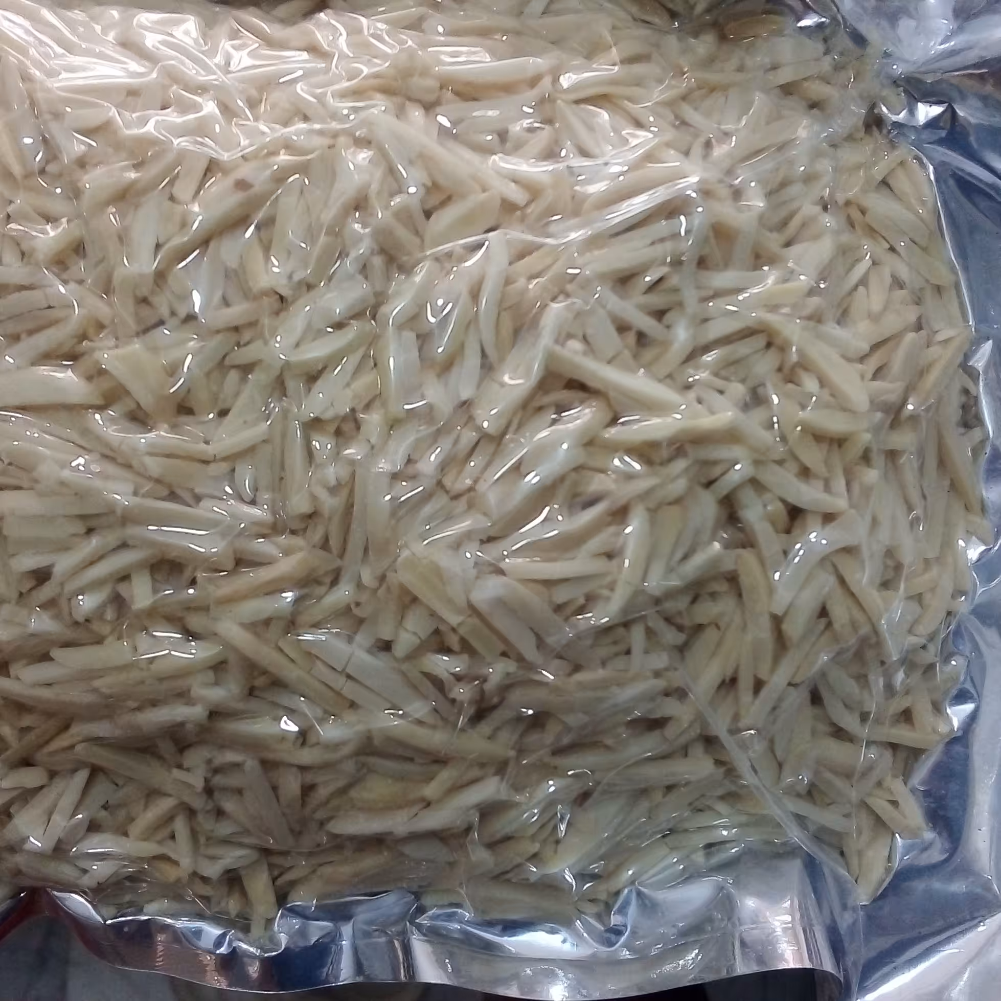 خلال بادام درختی نیم کیلویی وکیوم