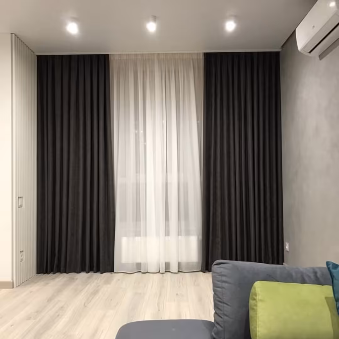 پرده مخمل کالیفرنیا عرض یک و نیم ارتفاع دو هشتاد قابل سفارش در رنگنبدی مختلف