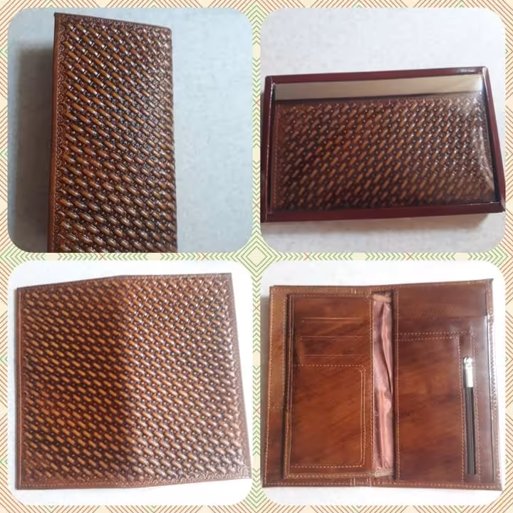 کیف پول تمام چرم طبیعی گاوی درجه یک دارای زیپ داخلی وجای موبایل وکارتهای بانکی به تعداد زیاد