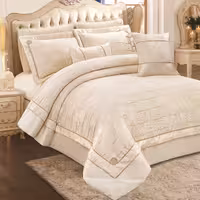 روتختی شانل طرح کلارا دونفره 8تیکه شامل ملافه کش دار روتختی وچهار روبالشتی ودو ک