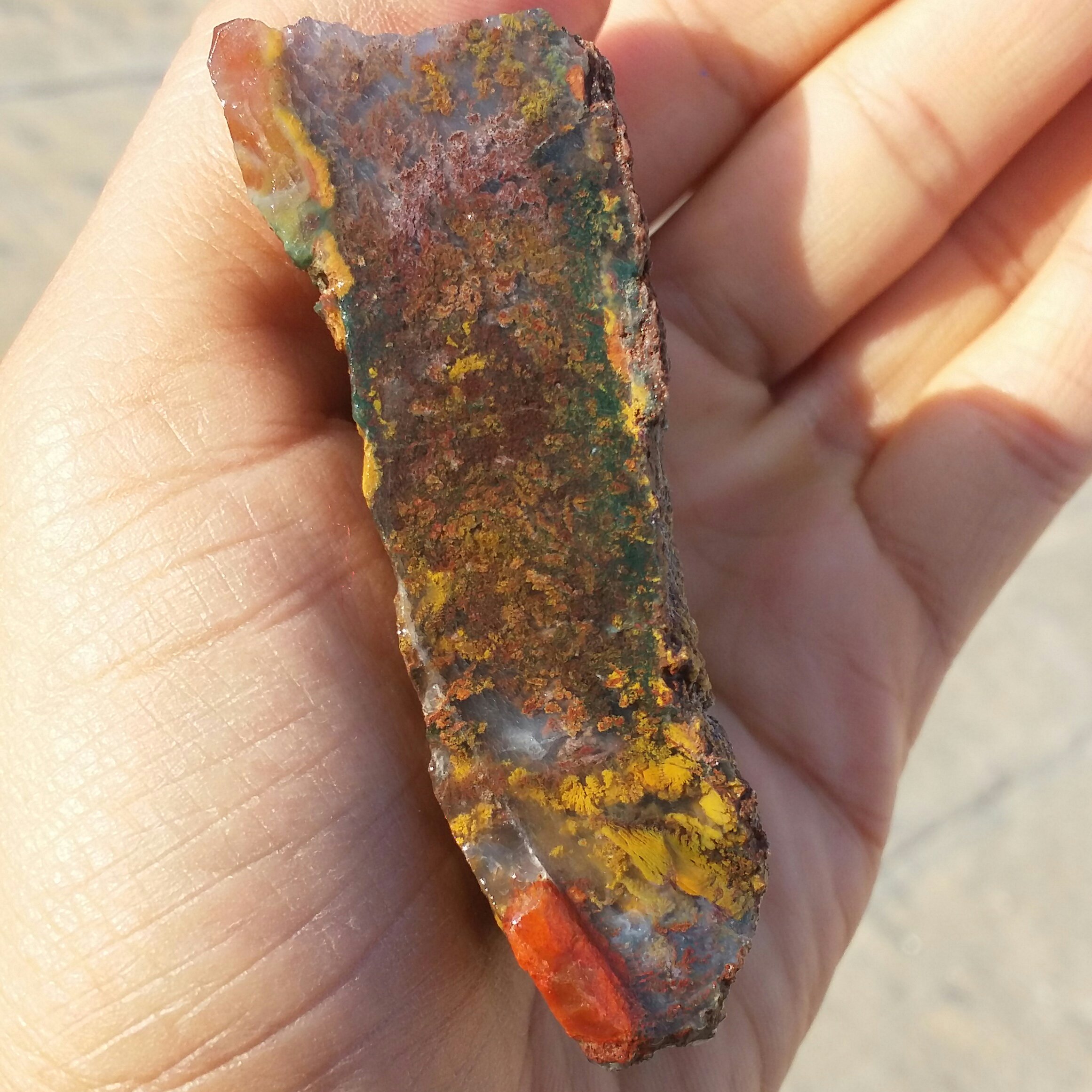 اسلایس سنگ راف عقیق منظره و شکوفه 7رنگ بسیار دیدنی شاهکار خلقت کاملا طبیعی
با قابلیت ساخت چند نگین محشر
 کد 8351