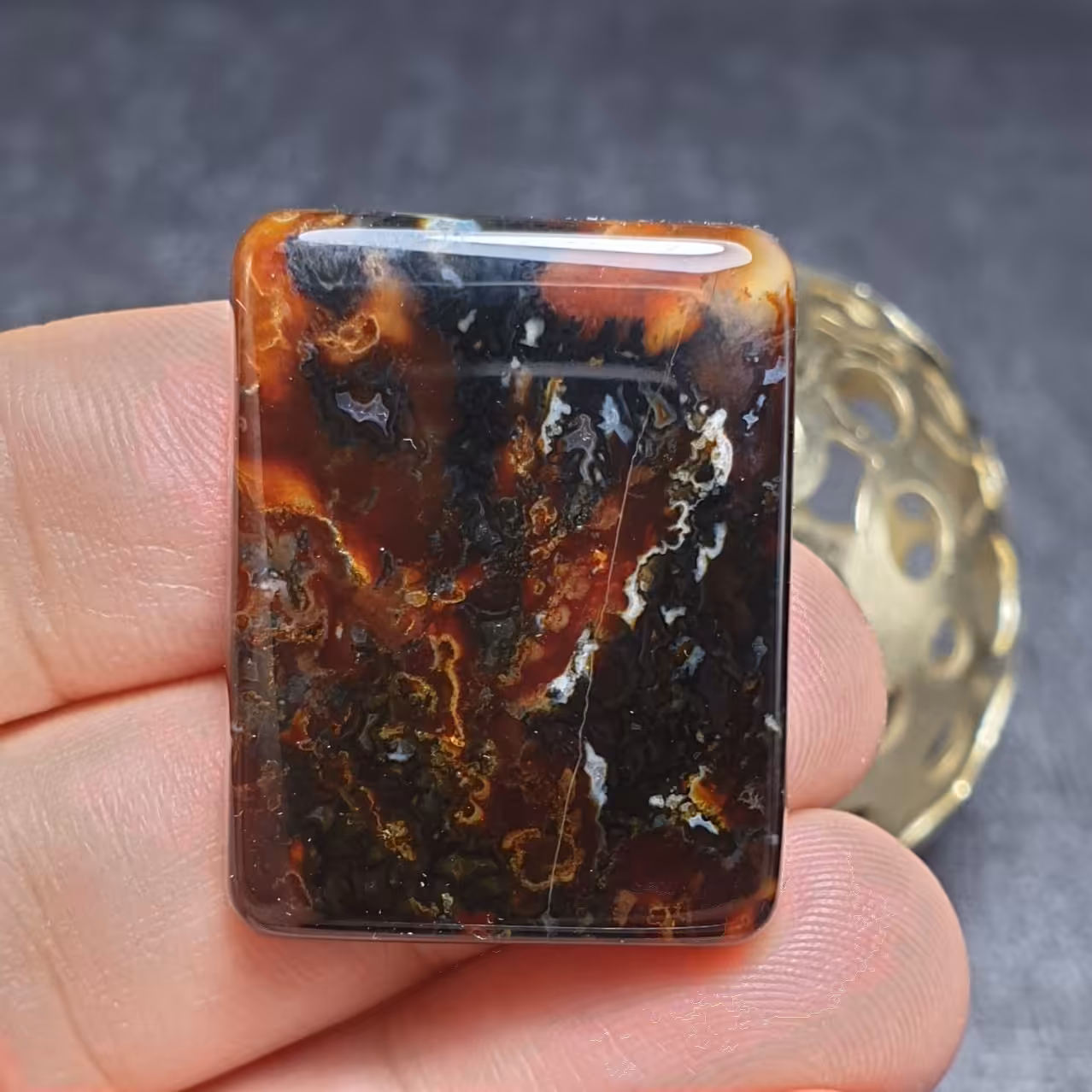  نگین درشت زیبای سنگ عقیق شفت العبد شجری بسیار خاص معدنی خراسانی
کد  28801
