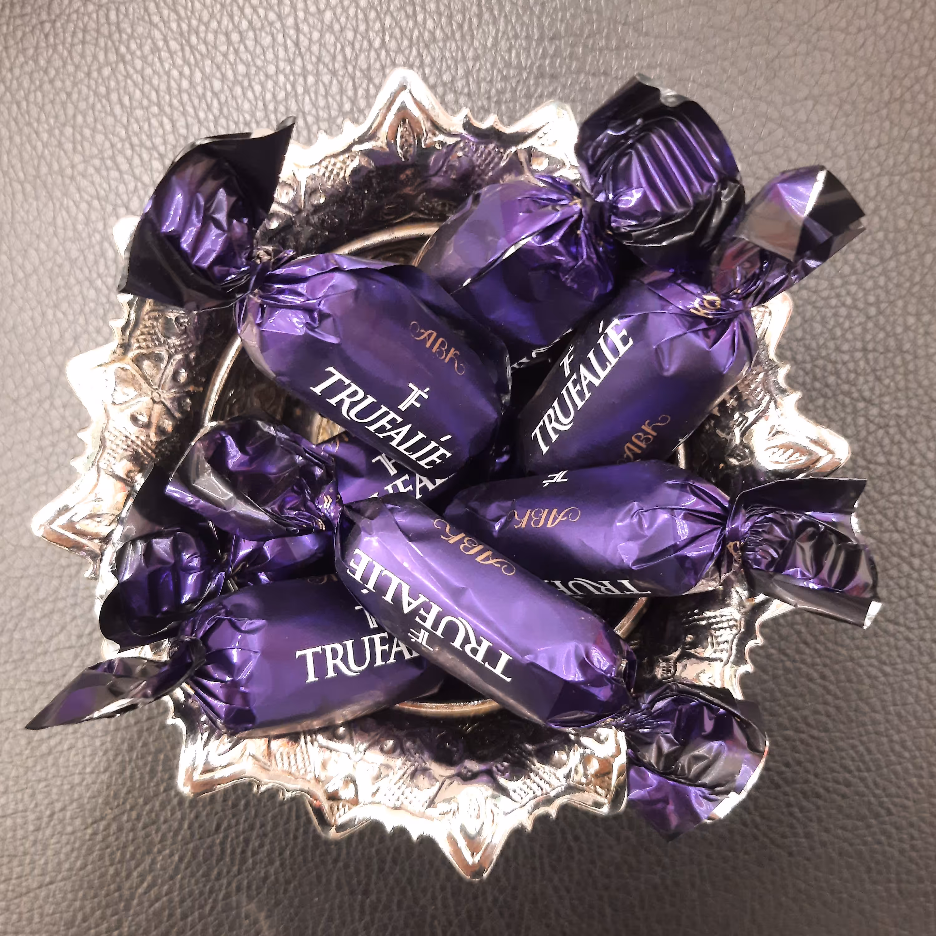 شکلات ترافل شکلاتی ای بی کی روسی