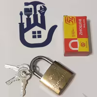 قفل اویز سایز 32 میلی متر جنس مقاوم برند (ZHOUSHI)