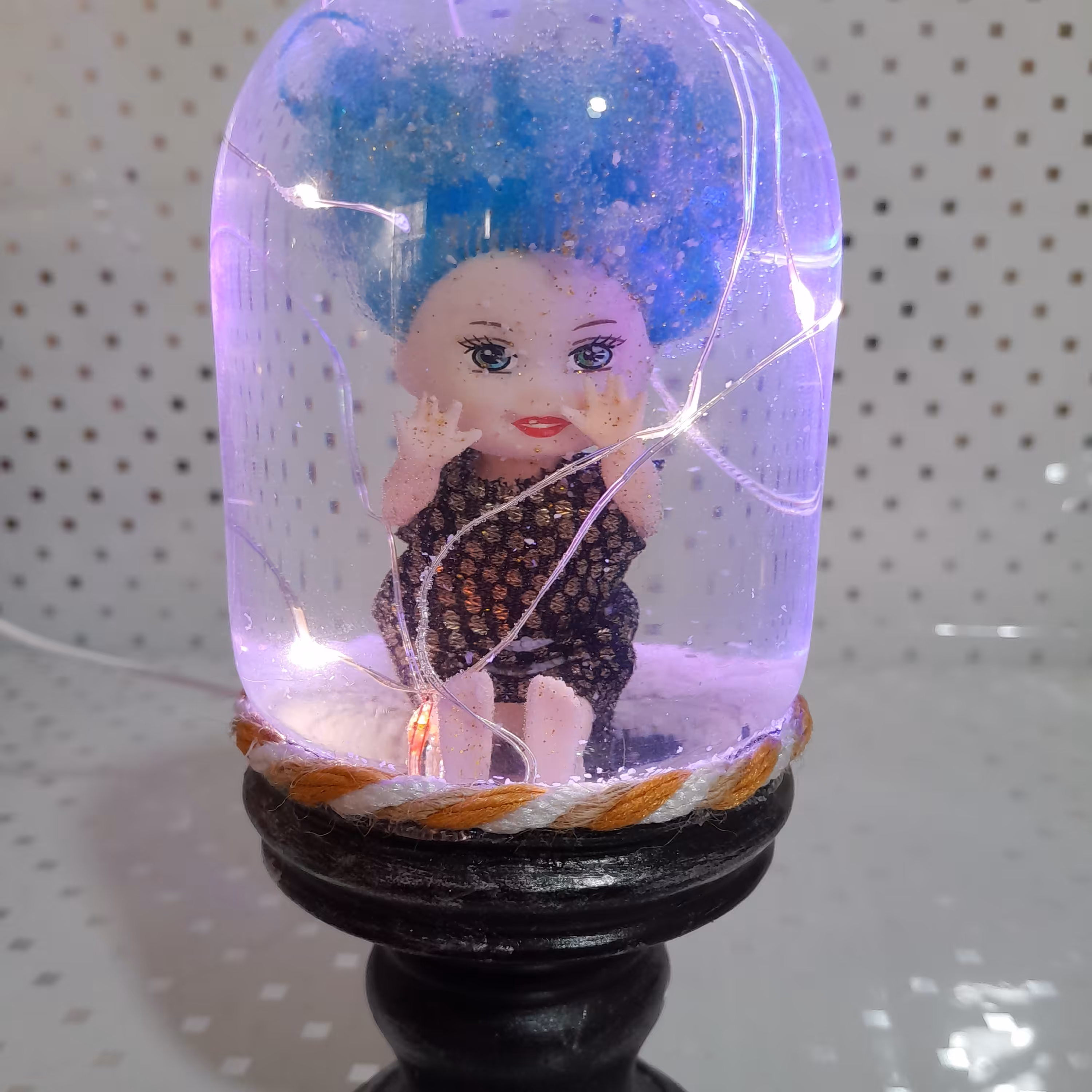 گوی طرح دختر  چراغدار  usbخور   