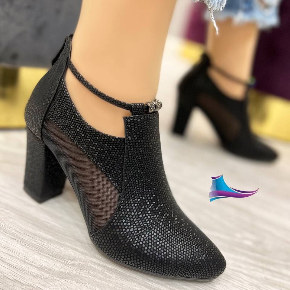 کفش چرم پاشنه دار مجلسی مدل 573 شیک