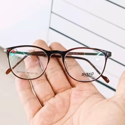 عینک طبی با قابلیت تعویض عدسی های جدید نمره دار