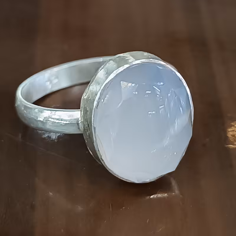 انگشترعقیق سفید یمن حرز و تربت دار  دست ساز