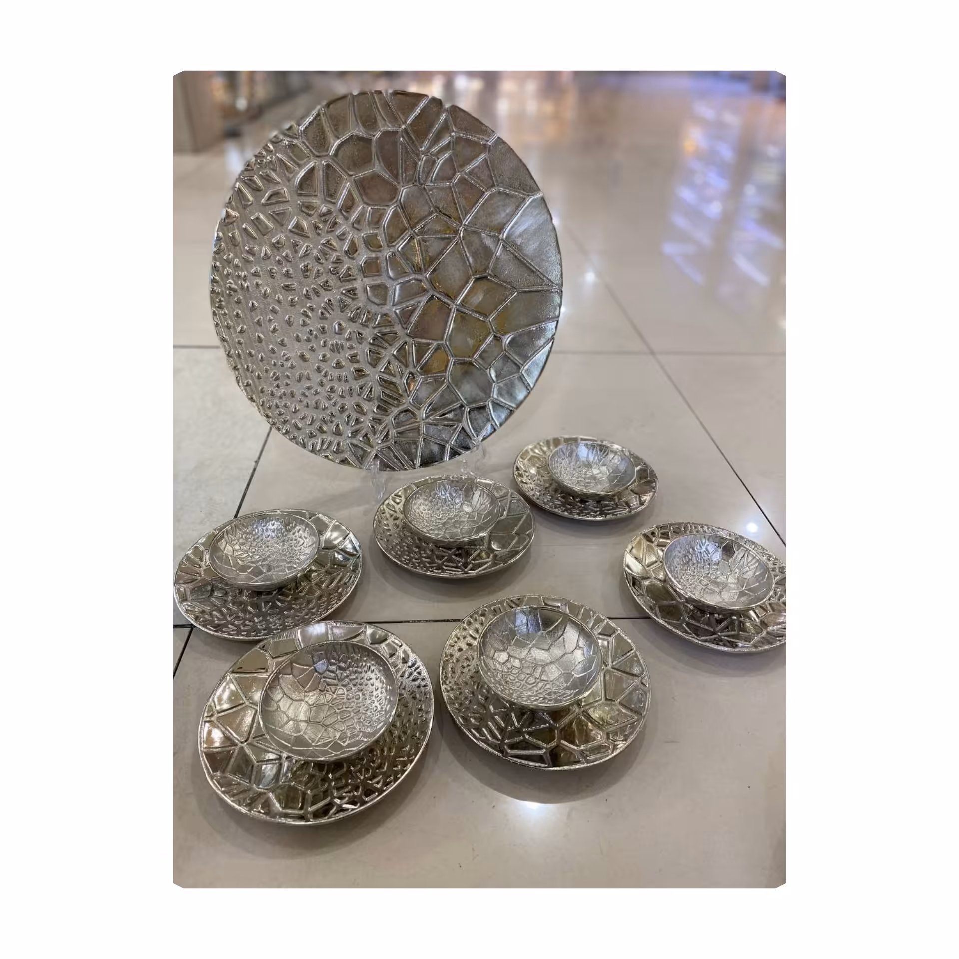 ظروف پذیرایی سینی پیش دستی و کاسه طرح پوست تمساح و مدل الیزه طلایی و نقره 