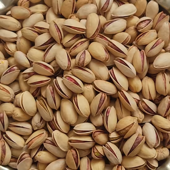 پسته خندان  بادامی(یک کیلویی)ارسال رایگان 