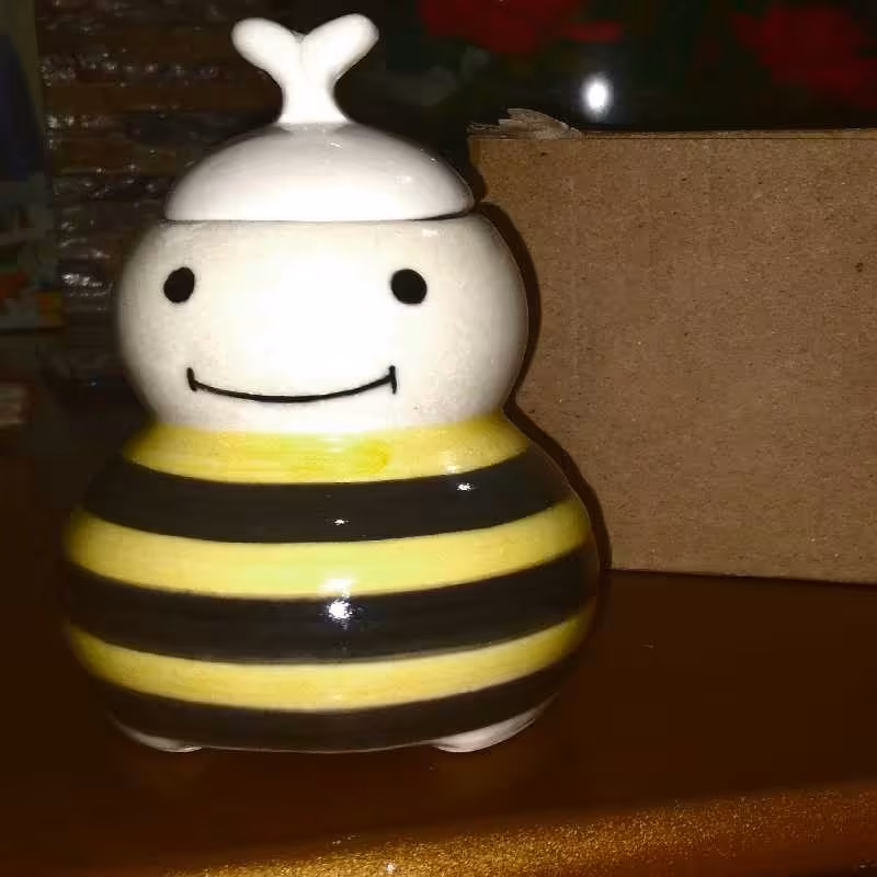 عسل خوری زنبوری