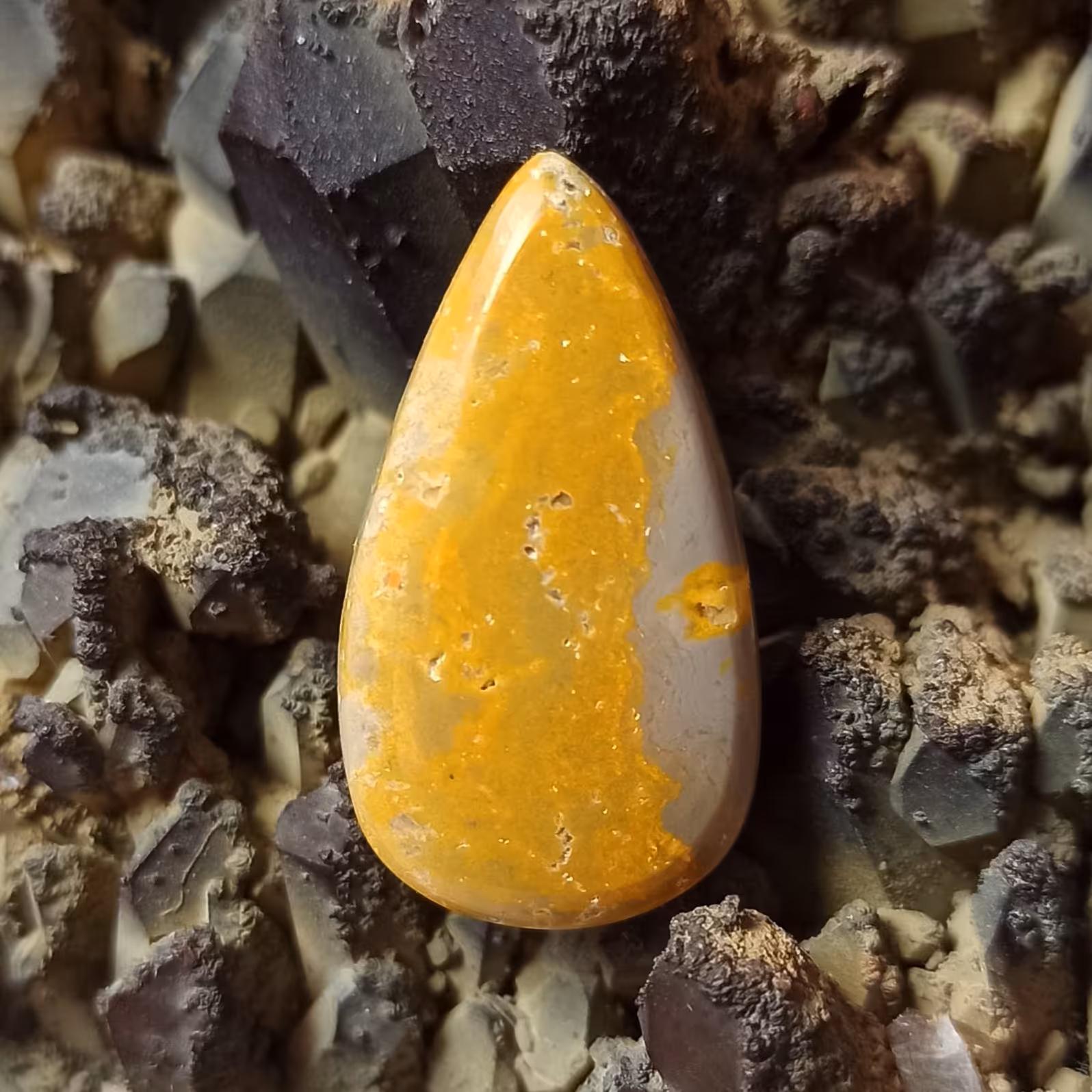 نگین سنگ جاسپر زنبوری یا بامبل بی کد 203