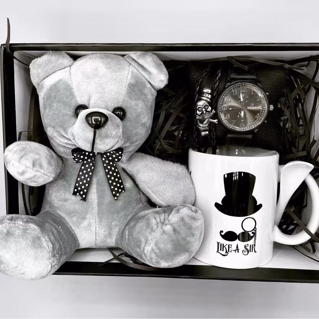 پک کادویی باکس کادویی عروسک ساعت دستبند و ماگ ( ارسال رایگان)