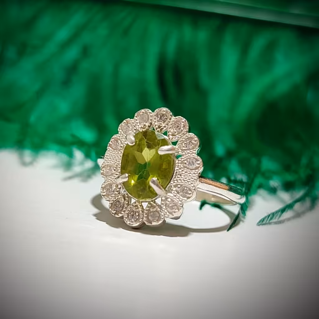 انگشتر زبرجد تایلندی