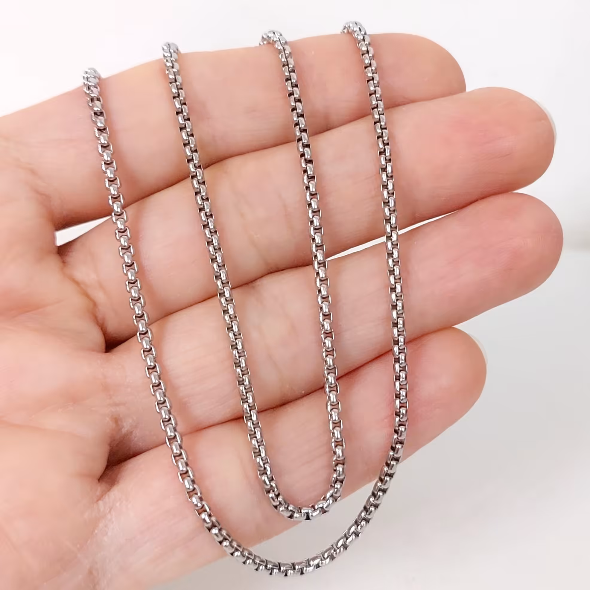 زنجیر استیل ویتالی مردانه نقره ای ظریف جنس درجه یک و با کیفیت و رنگ ثابت 