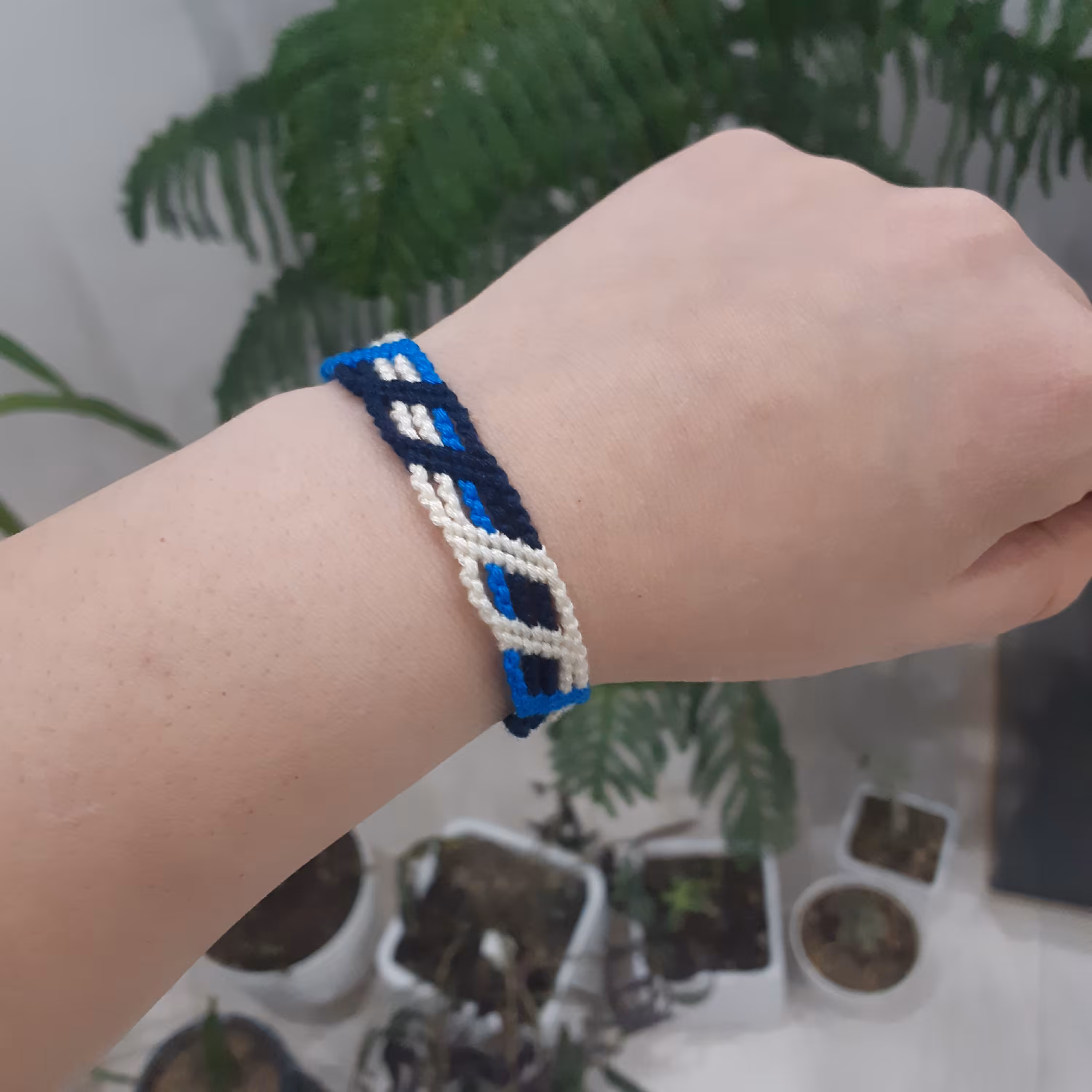 دستبند دوستی طرح راه راه چرخشی کد 07