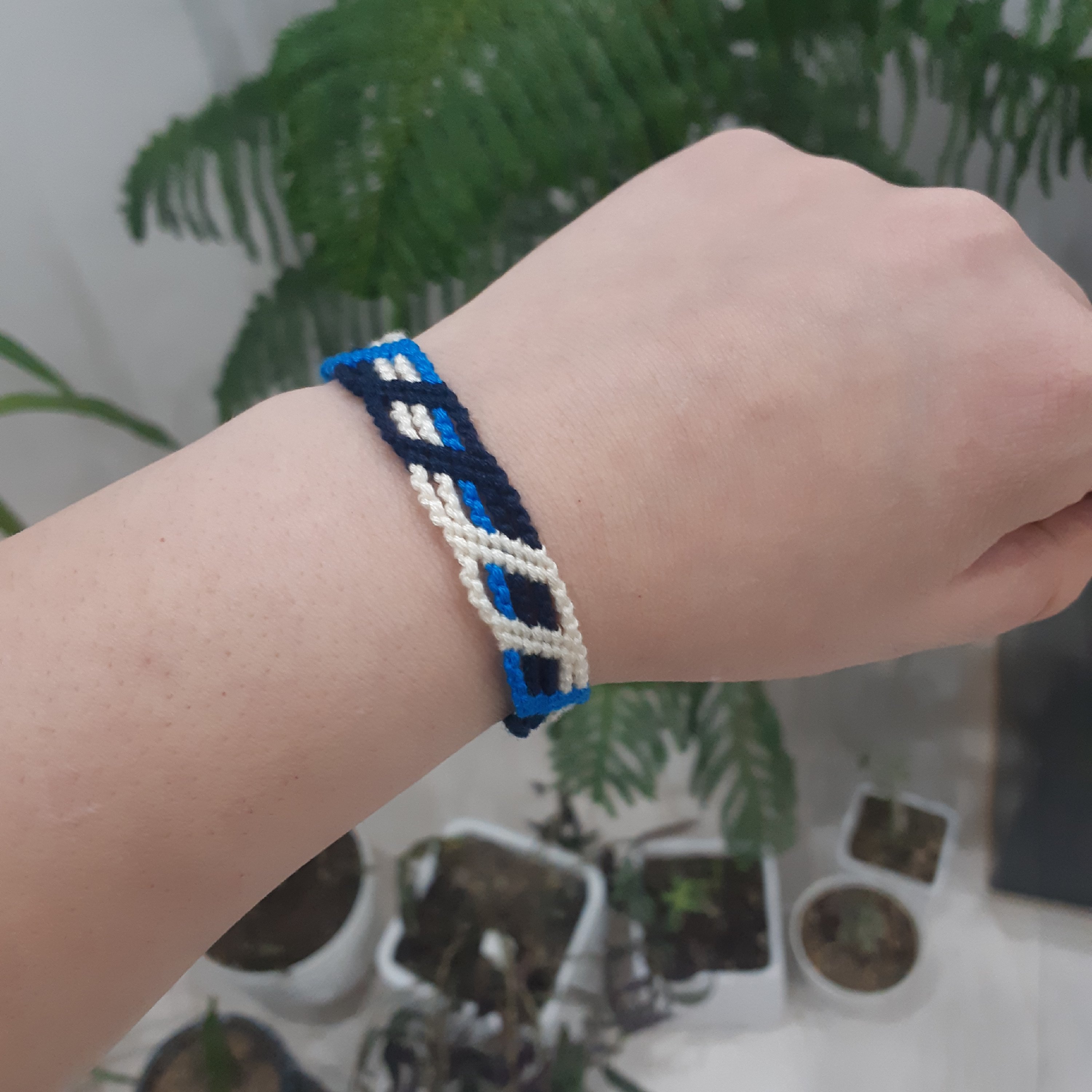 دستبند دوستی طرح راه راه چرخشی کد 07