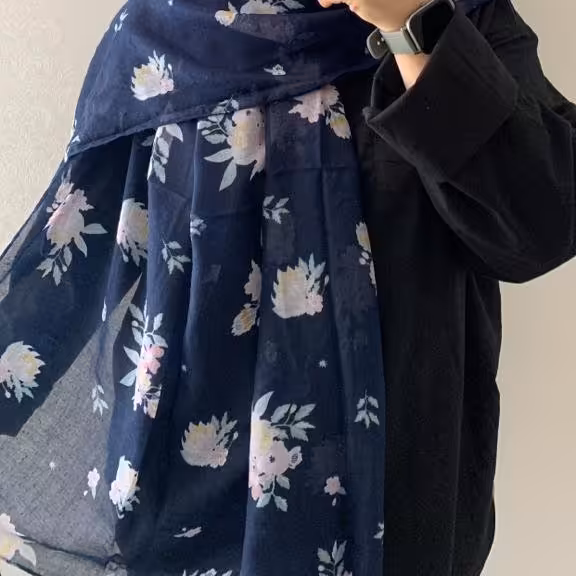 شال  trf  قواره بزرگ نخی لطیف منگوله دار