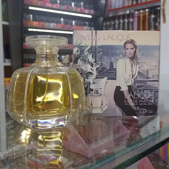 ادکلن لالیک سفید زنانه با رایحه خنک و آرام  مخصوص بانوان