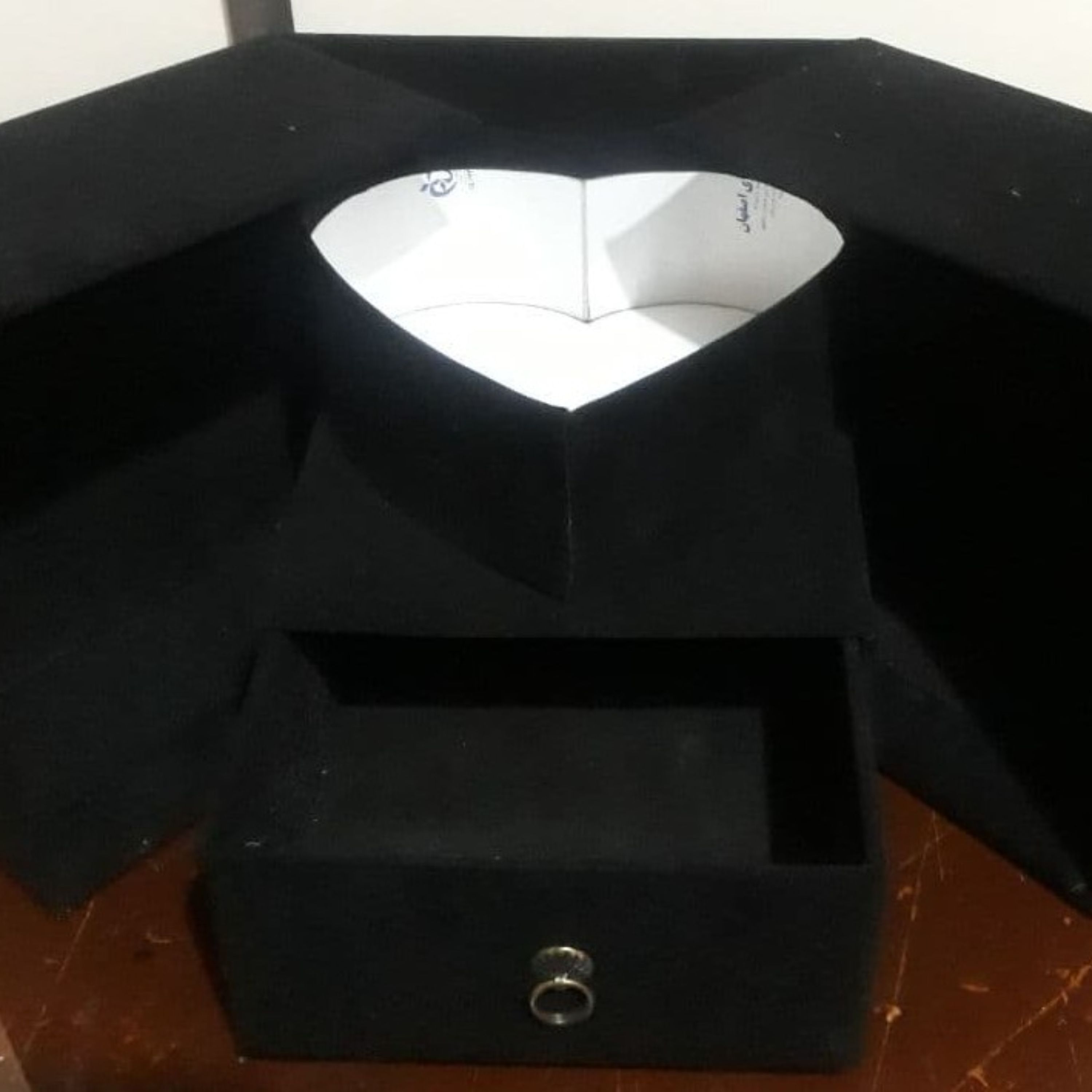 باکس گل و هدیه