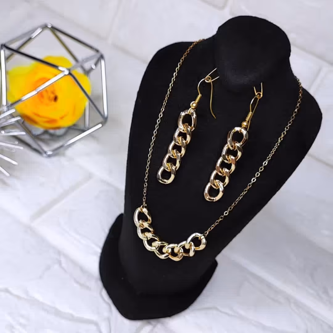 گردنبند و گوشواره کارتیر