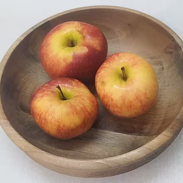 کاسه چوبی .جنس چوب گردو. قطر15 سانتیمتر