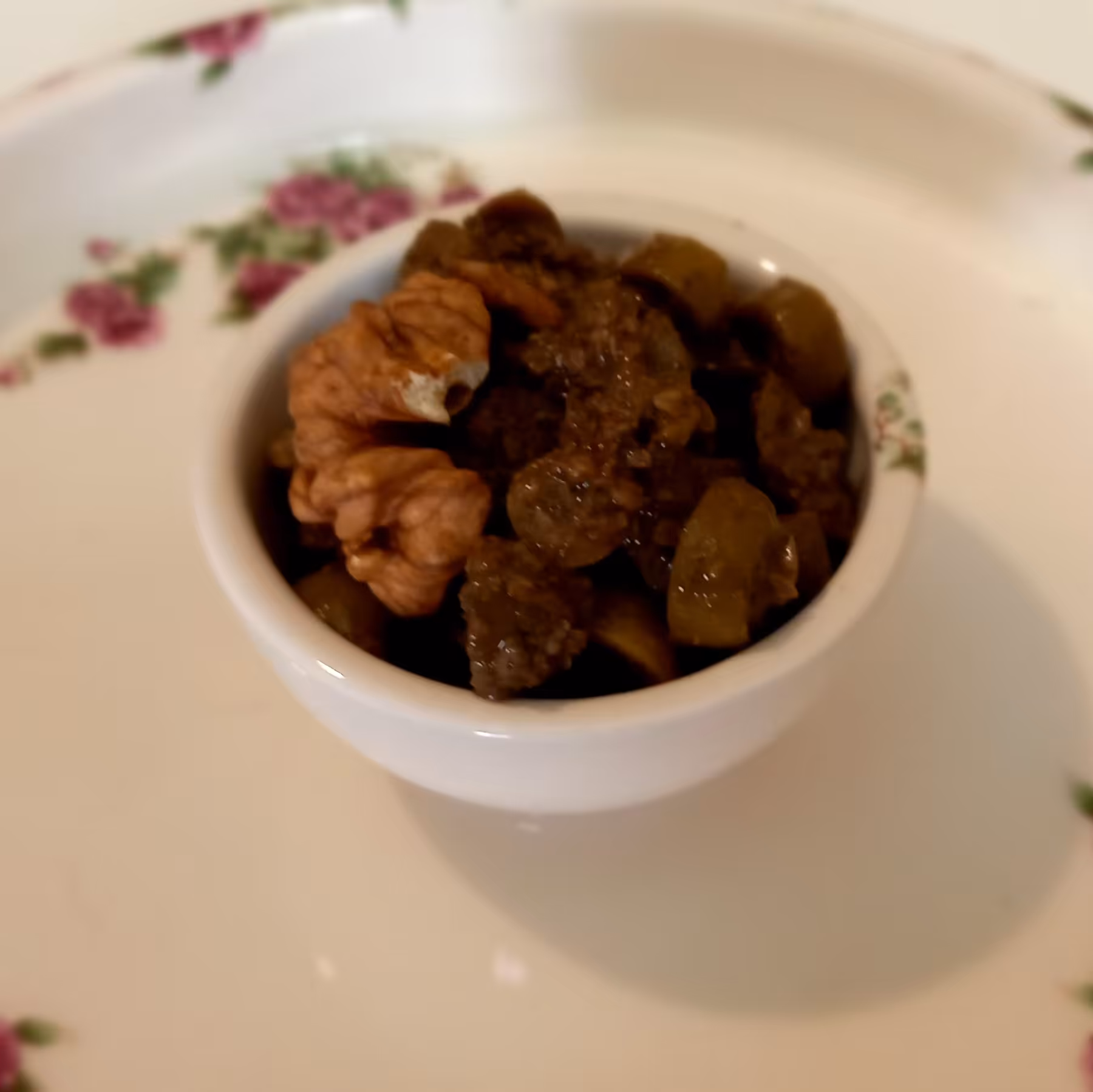 زیتون پرورده  تازه چهار مغز خانگی (نیم کیلویی)