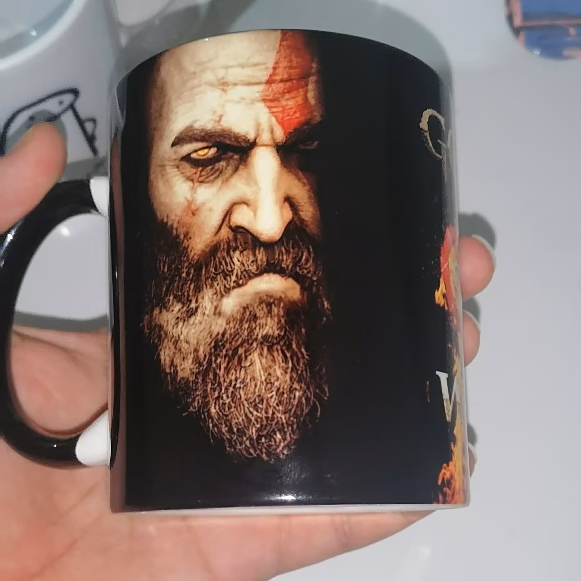 ماگ گیمینگ دسته و داخل مشکی گاد‌اف‌وار  کریتوس  god of war   . پلی استیشن  . ایکس باکس