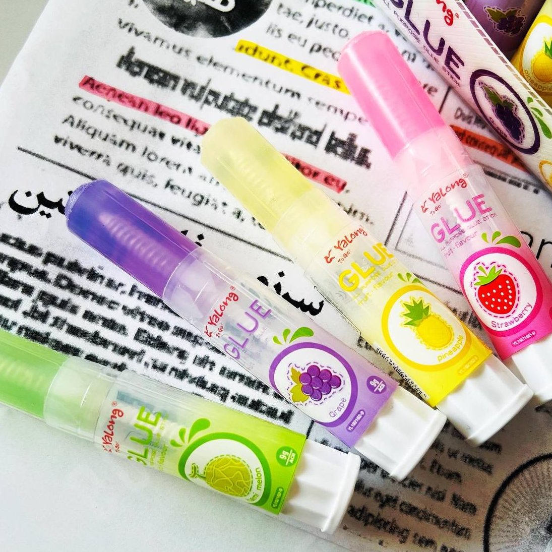 چسب ماتیکی 9گرم معطر