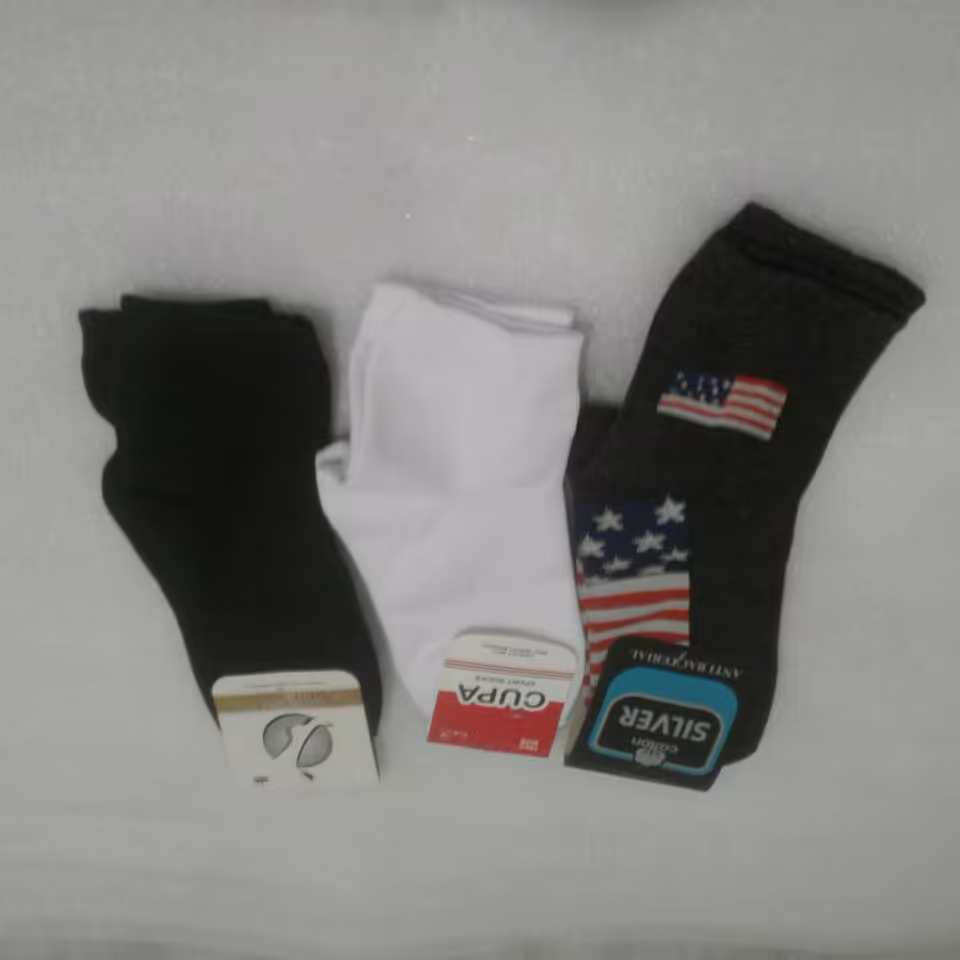 کد630 - جوراب نیم ساق مشکی -
جوراب نیم ساق سفید - جوراب نیم ساق پرچم امریکا - جوراب نیم ساق اسپرت