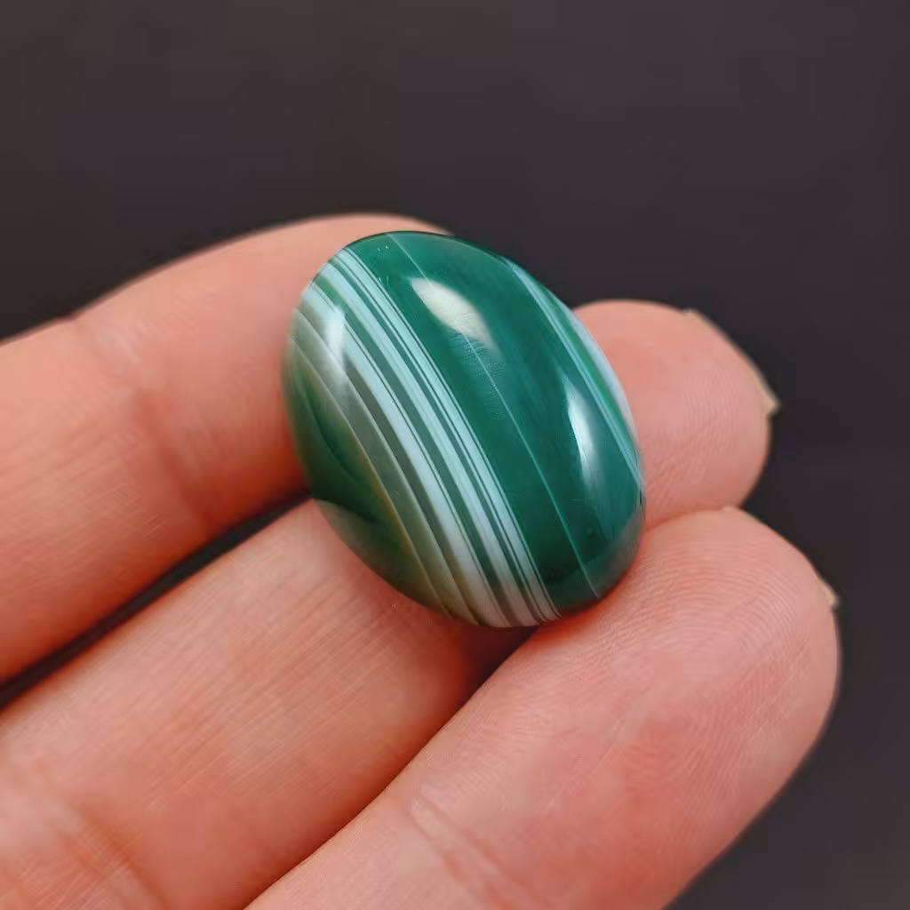 نگین عقیق سبز سلیمانی هندوستان کد: M 1082