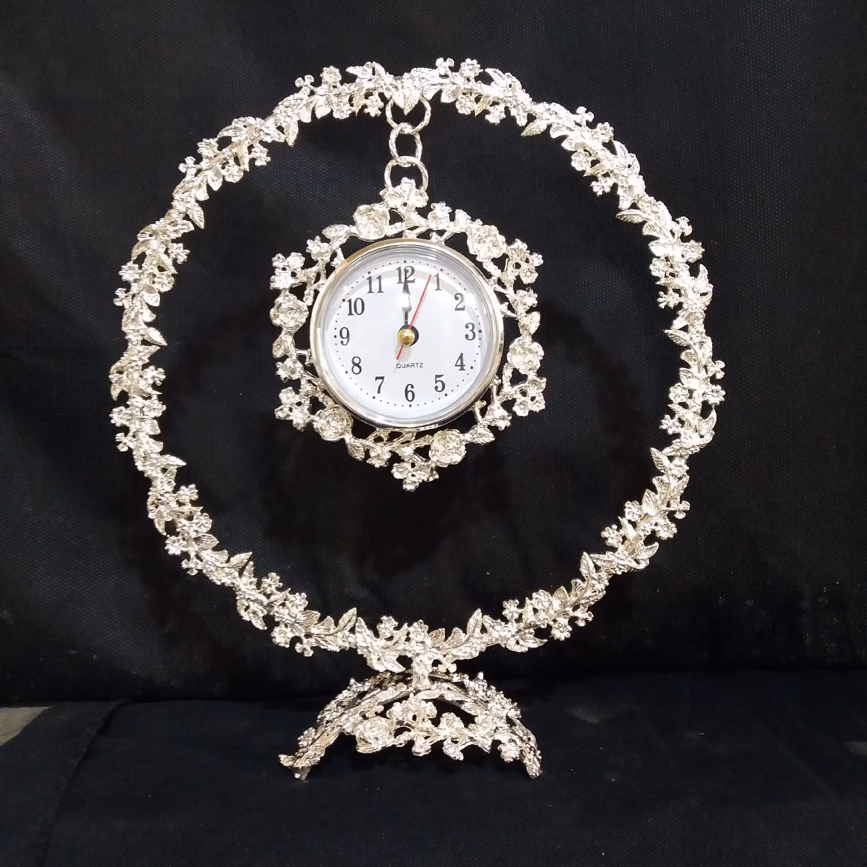 ساعت رومیزی گرد از جنس برنج اصل با آبکاری نقره