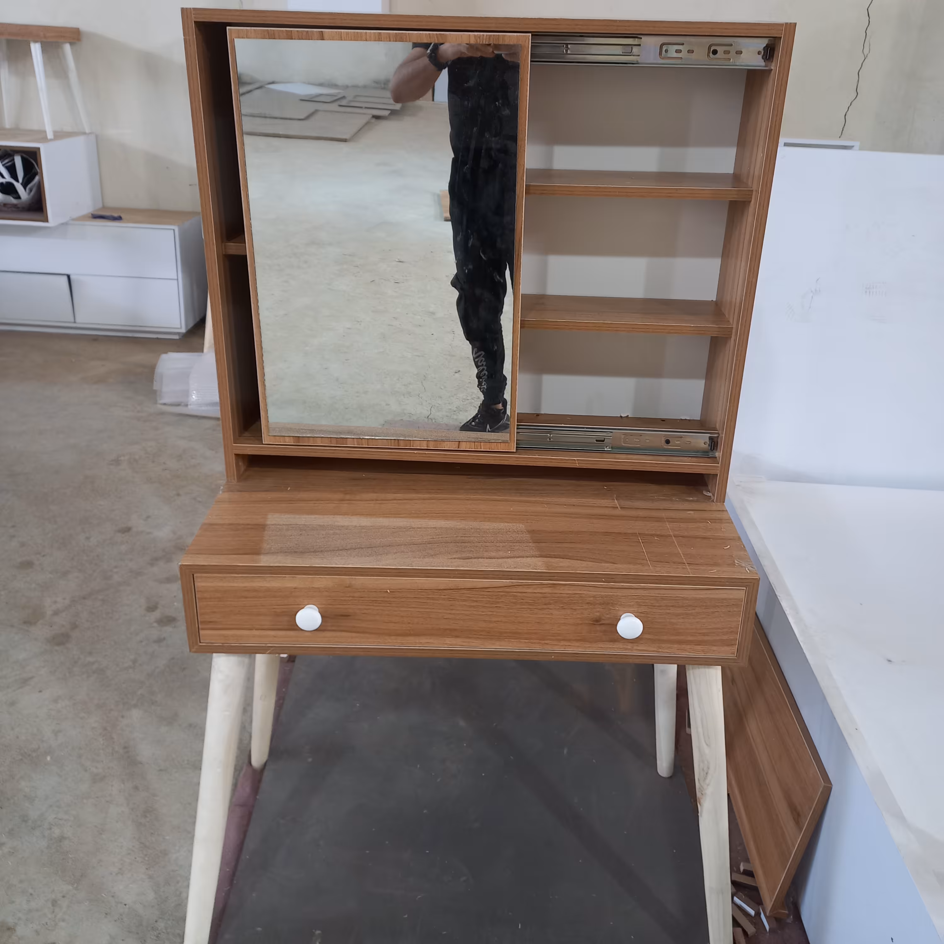 میز تحریر  باکسی پس کرایه