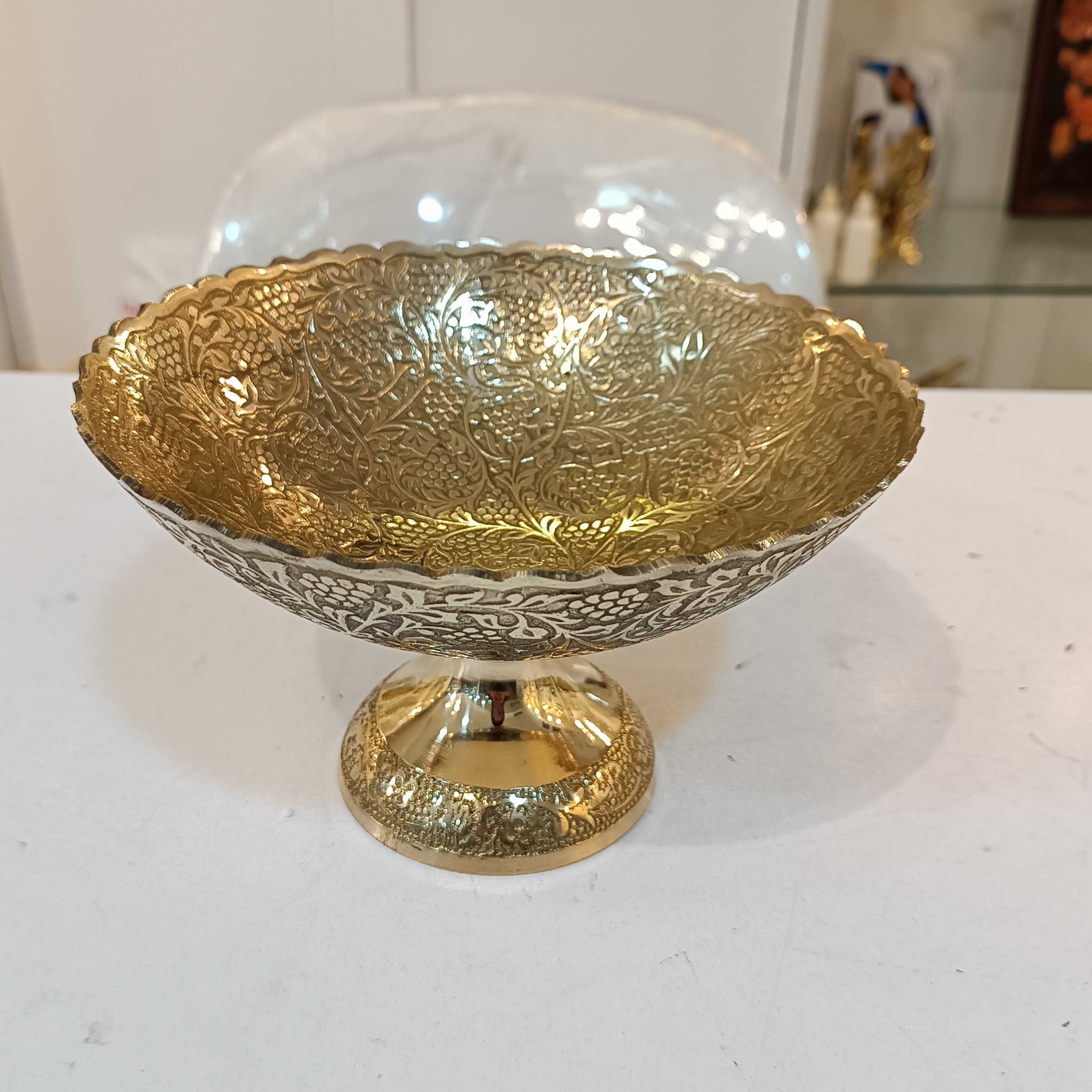 شکلات خوری برنجی (برنز) طرح گل و انگور وارداتی قطر 18مدل لبه ریز
کیفیت درجه یک
بدون تغییر رنگ
قابل استفاده
قابل شستشو