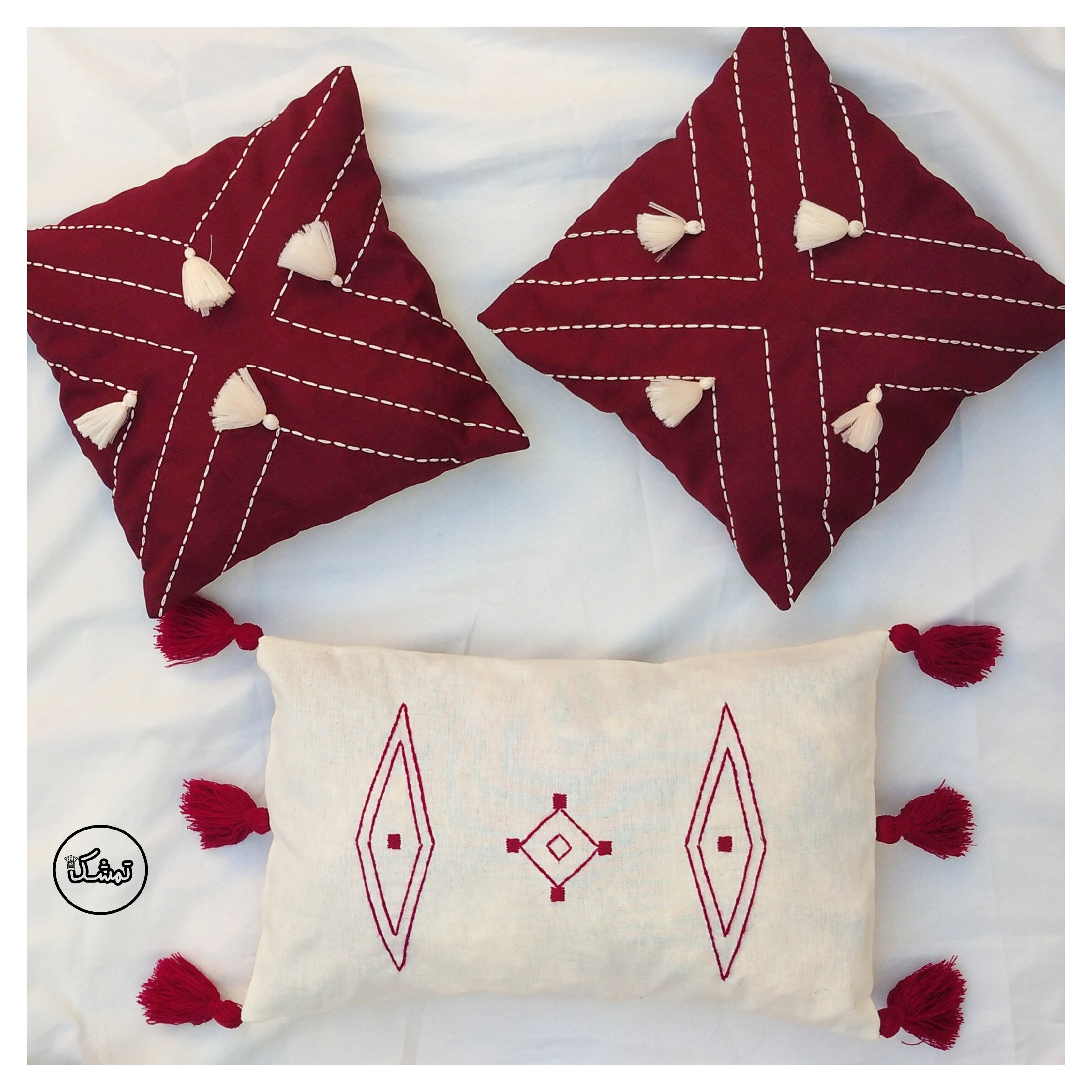 ست کوسن کوک دوزی شده با دست، بصورت روکش و پر شده قابل سفارش است