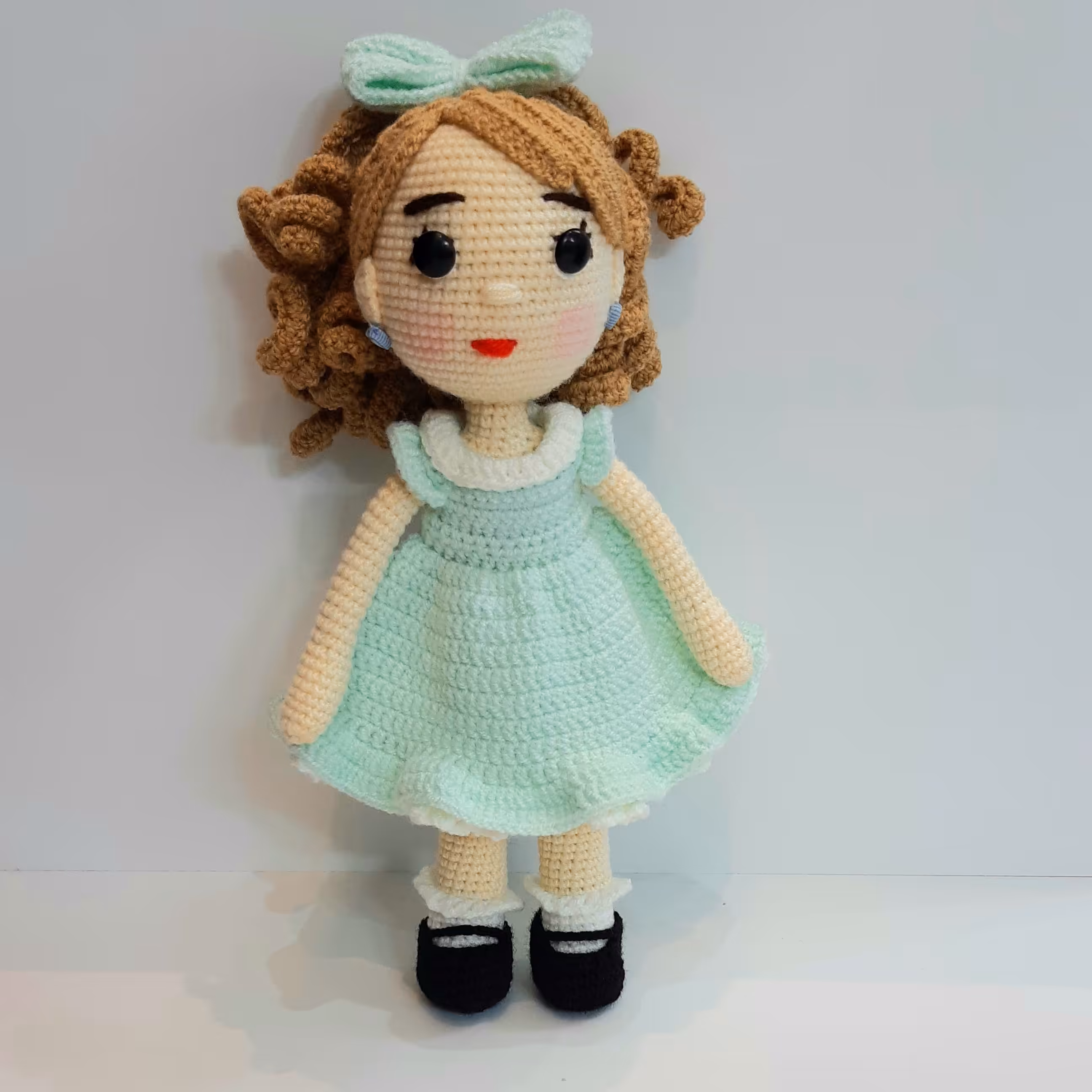 عروسک دختر بافتنی آغوشی سایز متوسط قابل شستشو