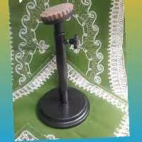 پایه مهر فلزی+یک عدد مهر زاپاس همین پایه مهر