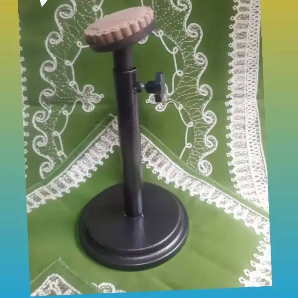 پایه مهر فلزی+یک عدد مهر زاپاس همین پایه مهر