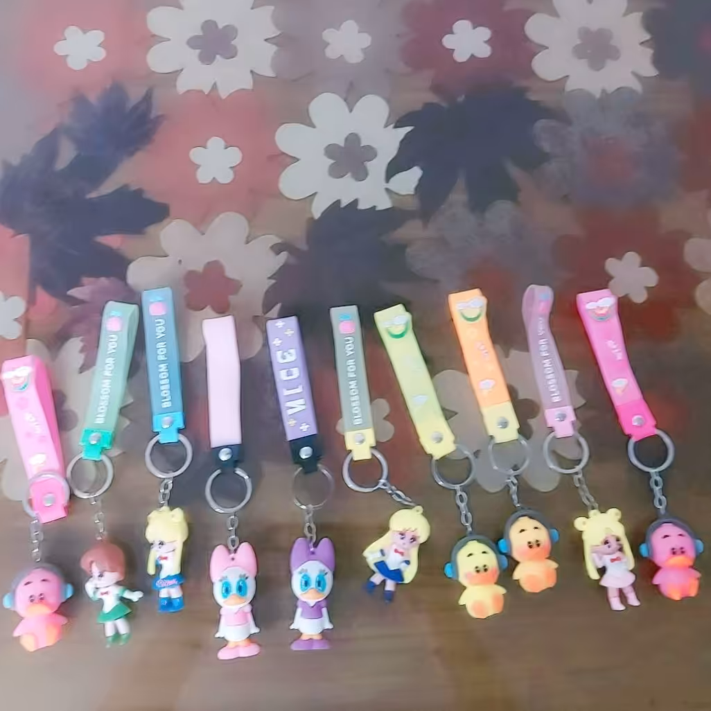 جاسوئیچی  و جاکلیدی سیلیکونی و فانتزی مناسب برای هدیه دادن جنس سیلیکونی 