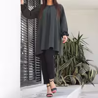 تونیک مانتویی جدید مجلسی آستین چین دار کرپ سایزبزرگ 40 تا 50 مشکی رنگی همتا