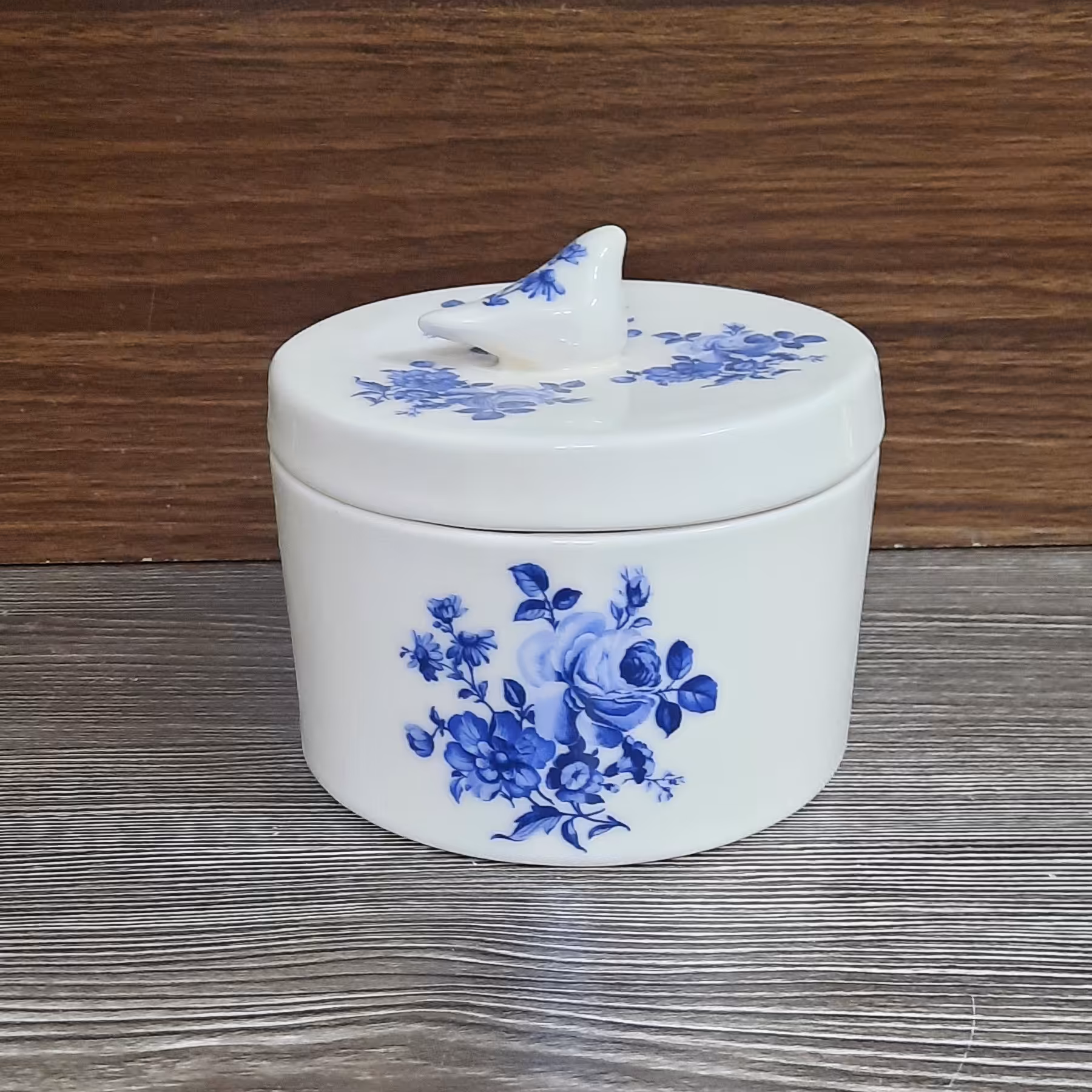 شکلات خوری سرامیکی طرح گل ابی