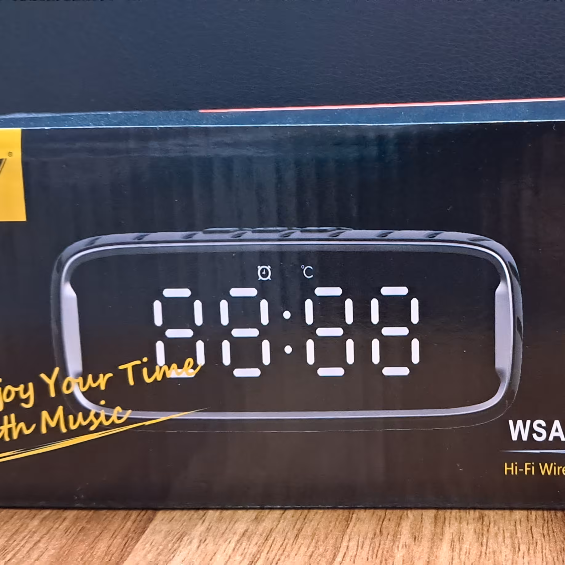 اسپیکر بلوتوثی و ساعت دیجیتال قابل حمل