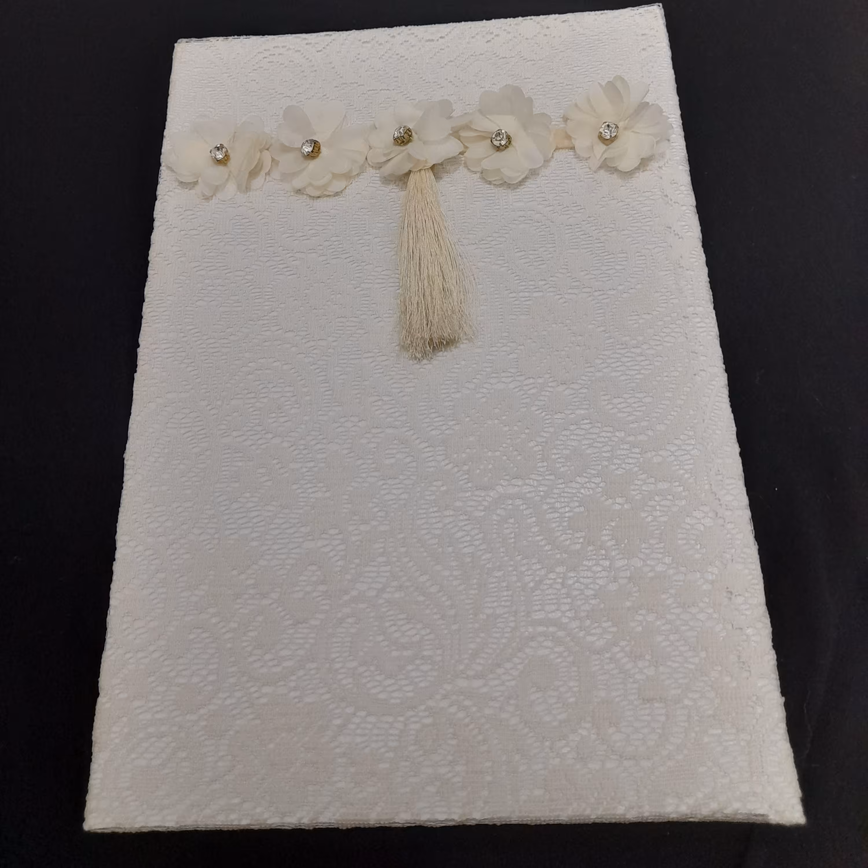 دفتر بله برون با گلهای بهاری