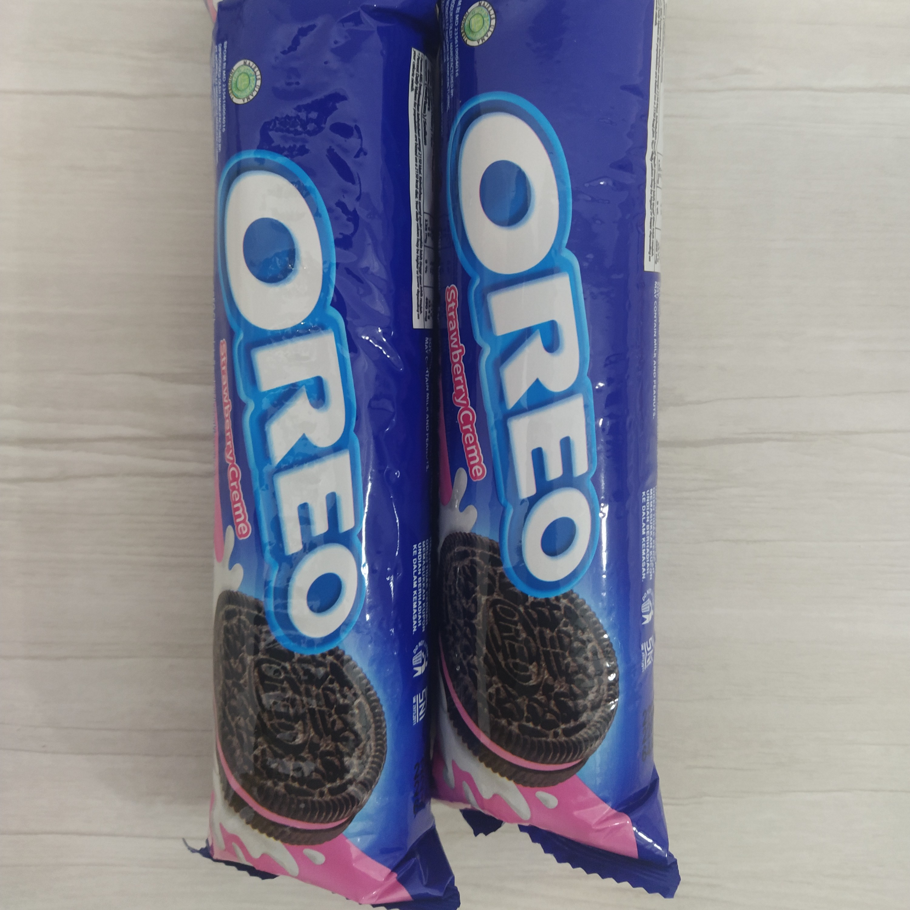 بیسکویت اورئو توت فرنگی oreo ( اندونزی) 120 گرم اوریو