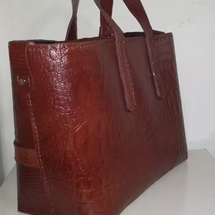 کیف چرم طبیعی (گاوی)دست دوز