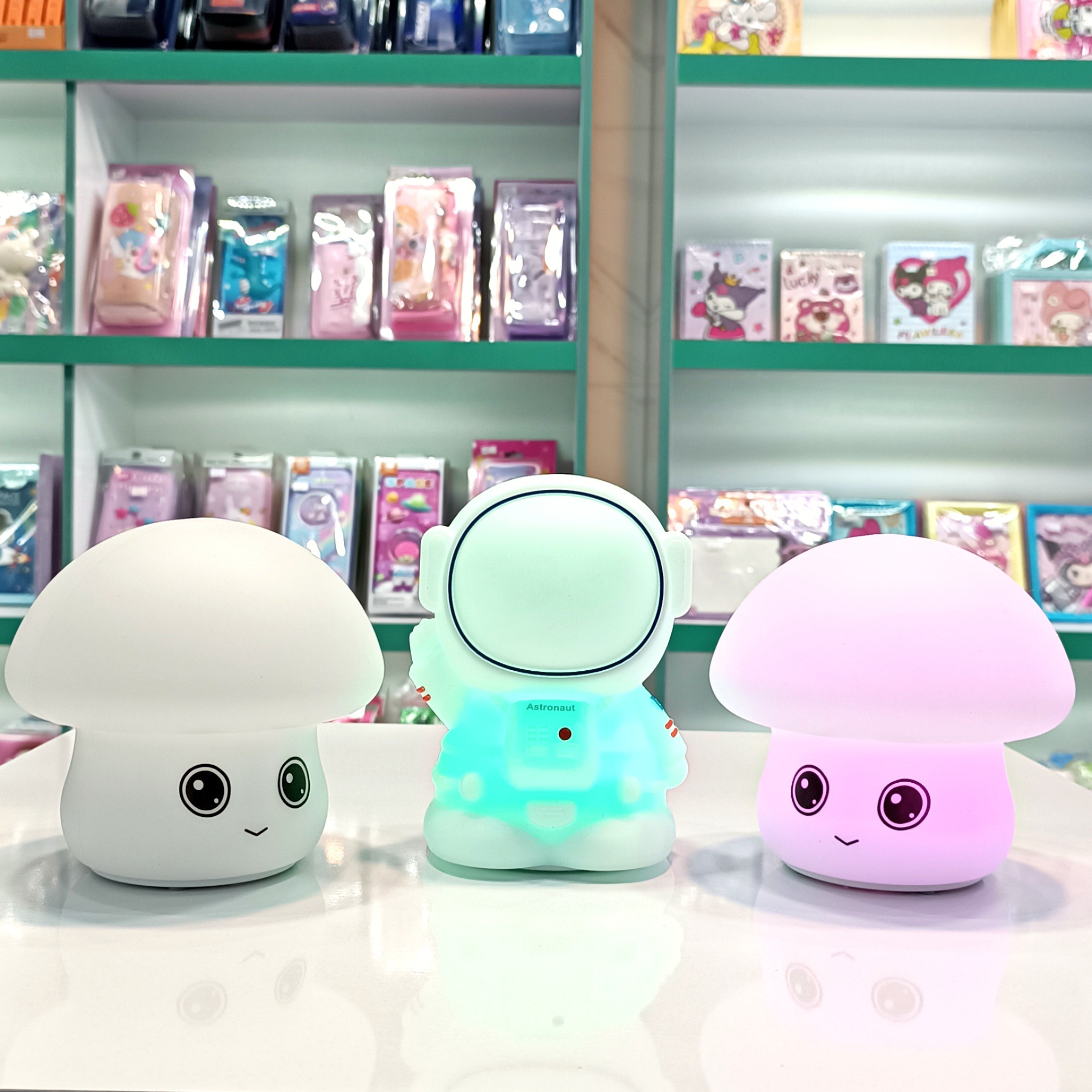 چراغ خواب سیلیکونی طرح قارچ و فضانورد - چراغ خواب فانتزی سیلیکونی ـ چراغ خواب قارچ - چراغ خواب فضانورد