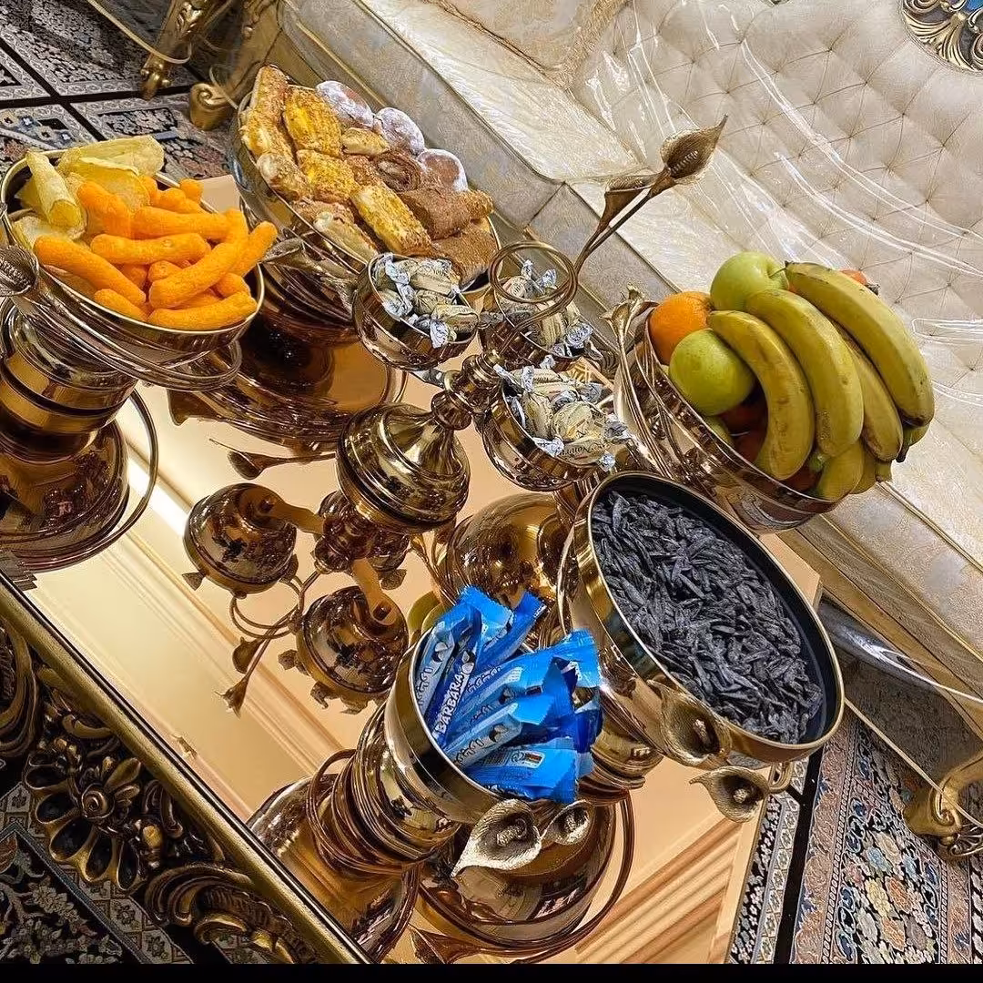 سرویس پذیرایی  4تیکه لیلوم  جنس استیل و برنج و فلز ابکاری درجه یک